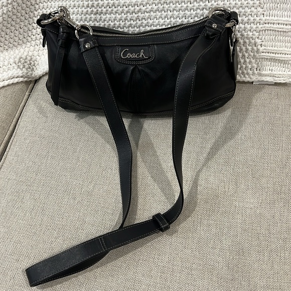 Coach Park Leather Duffle Bag F19729 Black Convertible handles - Picture 2 of 11